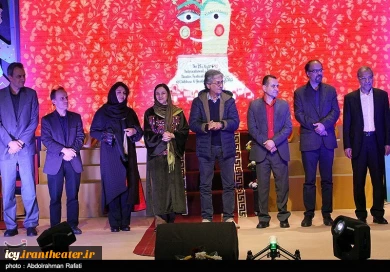 گزارش تصویری از اختتامیه بیست و پنجمین جشنواره بین المللی تئاتر کودک و نوجوان همدان
عکس ها از  عبدالرحمان رأفتی - خبرگزاری تسنیم