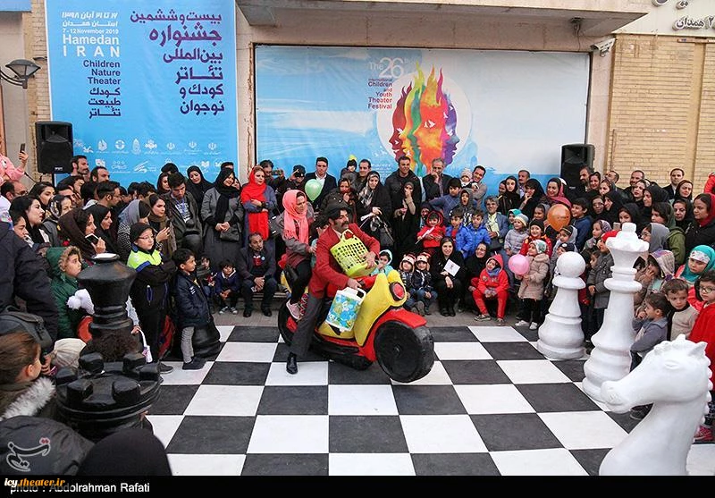 گزارش تصویری از اجرای نمایش های بیست و ششمین جشنواره بین المللی تئاتر کودک و نوجوان همدان
عکس ها از  عبدالرحمان رأفتی - خبرگزاری تسنیم
