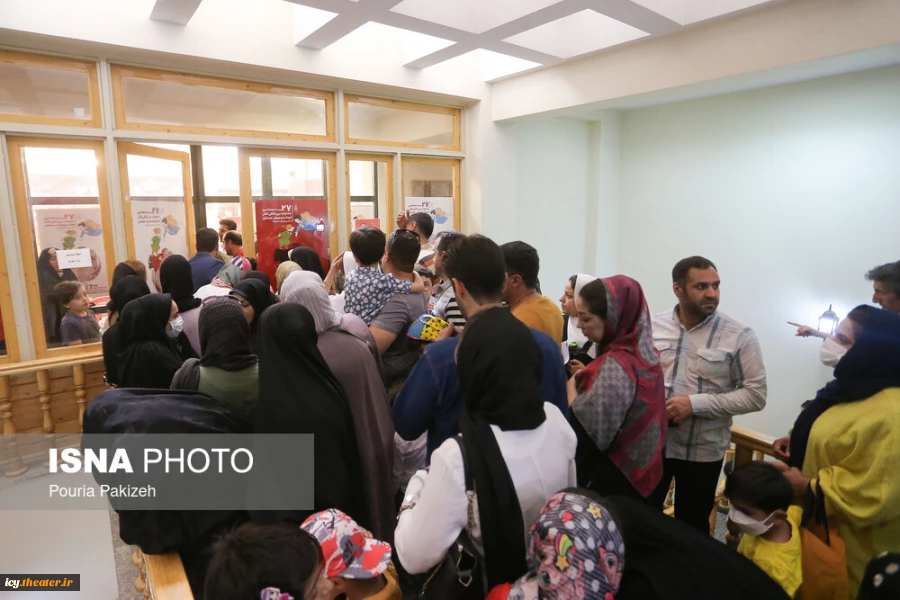 گزارش تصویری از اجرای نمایش های بیست و هفتمین جشنواره بین المللی تئاتر کودک و نوجوان همدان
عکس ها از  پوریا پاکیزه - خبرگزاری ایسنا