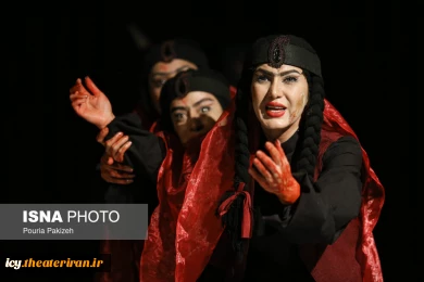 گزارش تصویری از اجرای نمایش های بیست و هفتمین جشنواره بین المللی تئاتر کودک و نوجوان همدان
عکس ها از  پوریا پاکیزه - خبرگزاری ایسنا / سری دوم