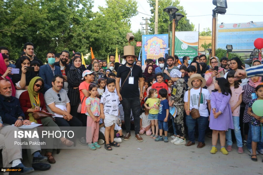 گزارش تصویری از اجرای نمایش های بیست و هفتمین جشنواره بین المللی تئاتر کودک و نوجوان همدان
عکس ها از  پوریا پاکیزه - خبرگزاری ایسنا / سری دوم