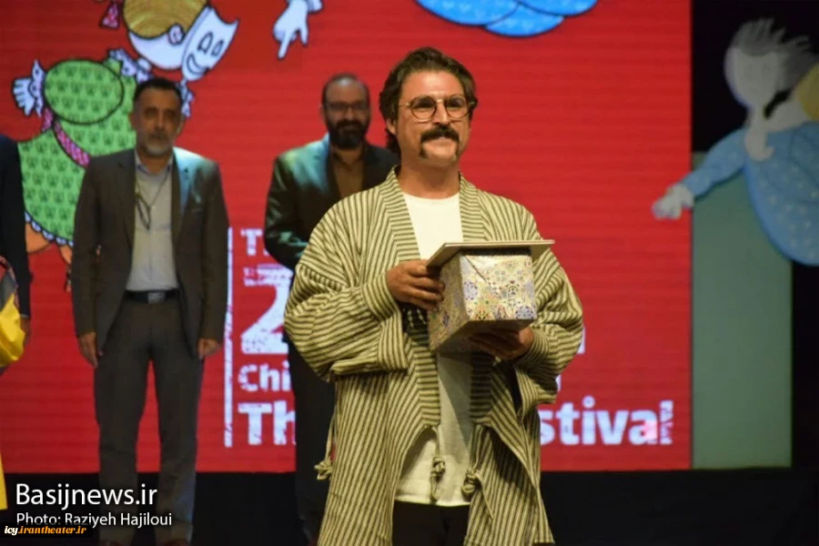 گزارش تصویری از اختتامیه بیست و هفتمین جشنواره بین المللی تئاتر کودک و نوجوان همدان
عکس ها از  راضیه حاجیلویی - خبرگزاری بسیج / سری اول