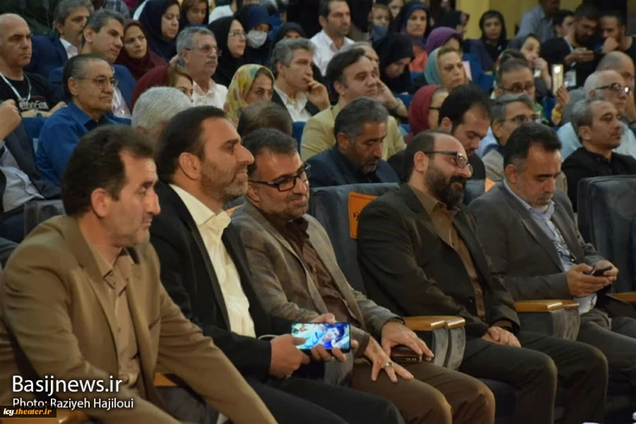 گزارش تصویری از اختتامیه بیست و هفتمین جشنواره بین المللی تئاتر کودک و نوجوان همدان
عکس ها از  راضیه حاجیلویی - خبرگزاری بسیج / سری دوم
