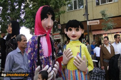 گزارش تصویری از افتتاحیه بیست و هفتمین جشنواره بین المللی تئاتر کودک و نوجوان همدان
عکس ها از  سعیده کیان پور - خبرگزاری بسیج / سری اول