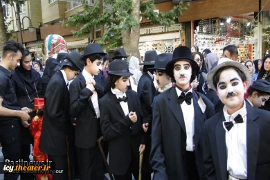 گزارش تصویری از افتتاحیه بیست و هفتمین جشنواره بین المللی تئاتر کودک و نوجوان همدان
عکس ها از  سعیده کیان پور - خبرگزاری بسیج / سری اول