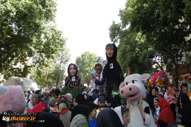 گزارش تصویری از افتتاحیه بیست و هفتمین جشنواره بین المللی تئاتر کودک و نوجوان همدان
عکس ها از  سعیده کیان پور - خبرگزاری بسیج / سری اول