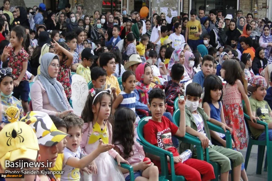 گزارش تصویری از افتتاحیه بیست و هفتمین جشنواره بین المللی تئاتر کودک و نوجوان همدان
عکس ها از  سعیده کیان پور - خبرگزاری بسیج / سری دوم