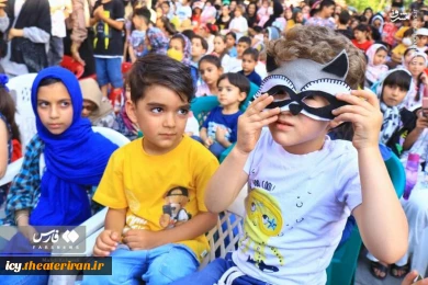 گزارش تصویری از افتتاحیه بیست و هفتمین جشنواره بین المللی تئاتر کودک و نوجوان همدان
عکس ها از  مهدی کلوندی - خبرگزاری فارس
