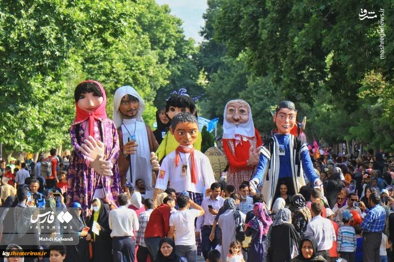 گزارش تصویری از افتتاحیه بیست و هفتمین جشنواره بین المللی تئاتر کودک و نوجوان همدان
عکس ها از  مهدی کلوندی - خبرگزاری فارس