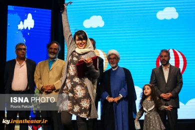 گزارش تصویری از اختتامیه بیست و ششمین جشنواره بین المللی تئاتر کودک و نوجوان همدان
عکس ها از پوریا پاکیزه - خبرگزاری ایسنا / سری اول