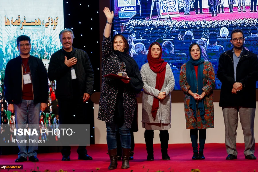 گزارش تصویری از اختتامیه بیست و چهارمین جشنواره بین المللی تئاتر کودک و نوجوان همدان
عکس ها از پوریا پاکیزه - خبرگزاری ایسنا