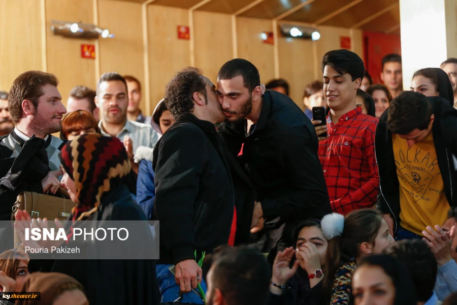گزارش تصویری از اختتامیه بیست و چهارمین جشنواره بین المللی تئاتر کودک و نوجوان همدان
عکس ها از پوریا پاکیزه - خبرگزاری ایسنا