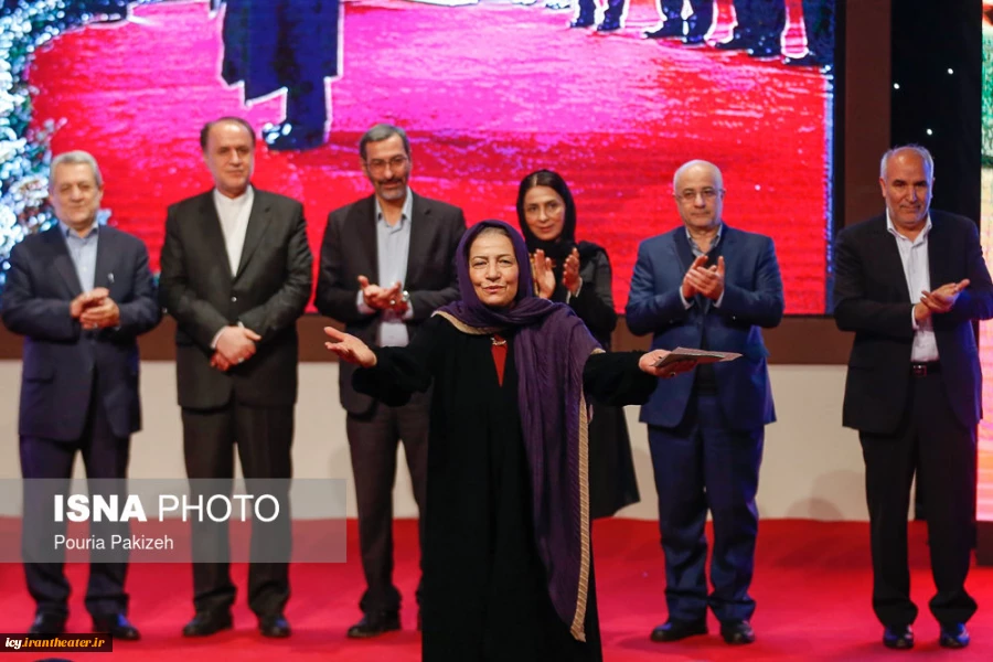 گزارش تصویری از اختتامیه بیست و چهارمین جشنواره بین المللی تئاتر کودک و نوجوان همدان
عکس ها از پوریا پاکیزه - خبرگزاری ایسنا
