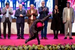 گزارش تصویری از اختتامیه بیست و چهارمین جشنواره بین المللی تئاتر کودک و نوجوان همدان
عکس ها از  محمد امین نجفی - باشگاه خبرنگاران جوان