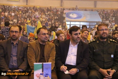 گزارش تصویری از مراسم افتتاحیه بیست و نهمین جشنواره بین‌المللی تئاتر کودک و نوجوان همدان - سری چهارم/ 1403/08/11
عکس ها از سعید زین العابدین و ایمان حامی خواه