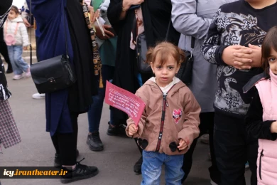 گزارش تصویری از مراسم افتتاحیه بیست و نهمین جشنواره بین‌المللی تئاتر کودک و نوجوان همدان - سری پنجم / 1403/08/11
عکس ها از سعید زین العابدین و ایمان حامی خواه