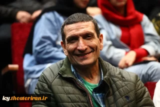 حمید گلی :
توجه به اجرای عمومی نمایش های برگزیده جشنواره تئاتر کودک و نوجوان