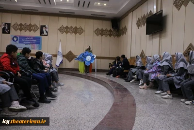 گزارش تصویری از کارگاه های آموزشی جشنواره بین‌المللی تئاتر کودک و نوجوان با حضور داود کیانیان و بهارک بابک /سالن کنفرانس تالار قرآن - 1401/08/12