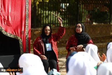 گزارش تصویری استقبال از نمایش خیابانی «خواستگاری مبارک » به کارگردانی و نویسندگی : رومینا خواجه نژاد 
 محوطه مجتمع عین القضات / شنبه 1403/08/12