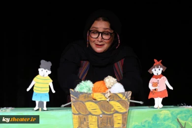 نمایش «سفری در کاموا»- عکس: سعید زین العابدین /
کارگردان : سعید صادقی / پلاتو عبادی / 1403/08/12