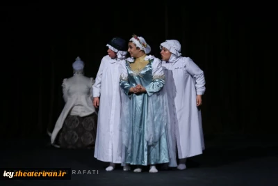 نمایش «پرنده آبی»- عکس: عبدالرحمان رآفتی /
کارگردان : مهرداد محب علیزاده / تالار اصلی بوعلی سینا / 1403/08/12