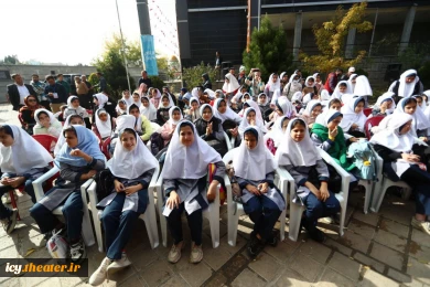 گزارش تصویری از حاشیه های روز اول بیست و نهمین جشنواره بین‌المللی تئاتر کودک و نوجوان همدان از نگاه : ایمان حامی خواه و سعید زین العابدین