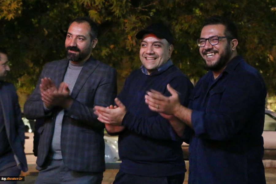 گزارش تصویری از حاشیه روز اول بیست و نهمین جشنواره بین‌المللی تئاتر کودک و نوجوان همدان از نگاه سعید زین العابدین