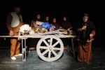 نمایش «راز پیشونی سفید»- عکس: ایمان حامی خواه /
کارگردان : سیده معصومه زیوری حسینی پور / پلاتو شهید آوینی / 1403/08/13