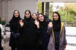 گزارش تصویری از استقبال مخاطبان همدانی از نمایش های دومین روز بیست و نهمین جشنواره بین‌المللی تئاتر کودک و نوجوان همدان 
 عکس ها از  سعید زین العابدینی