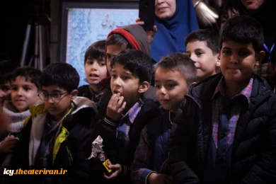گزارش تصویری از استقبال مخاطبان همدانی از نمایش های دومین روز بیست و نهمین جشنواره بین‌المللی تئاتر کودک و نوجوان همدان 
 عکس ها از  سعید زین العابدینی