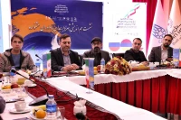 نشست هم اندیشی شهردار همدان با داوران جشنواره بین‌المللی تئاتر کودک و نوجوان همدان