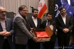 گزارش تصویری از مراسم تجلیل از هنرمندان پیشکسوت ، اعضای هیات داوران و گروه های خارجی شرکت کننده در بیست و نهمین جشنواره بین المللی تئاتر کودک و نوجوان همدان - 1403/08/15 - سالن اجتماعات هتل کتیبه/ عکس از سعید عابدینی