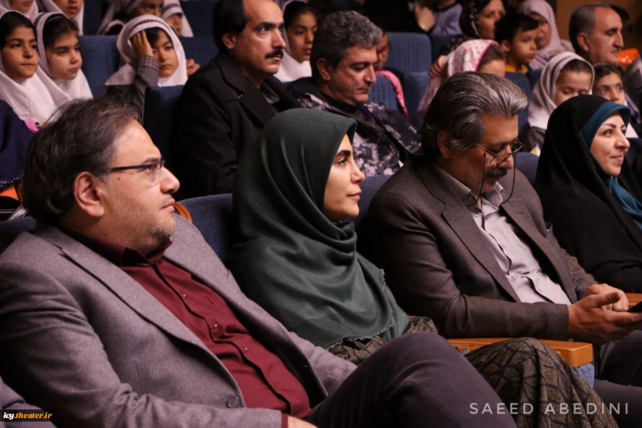 معاون امور هنری وزارت فرهنگ و ارشاد اسلامی برای شرکت در بیست و نهمین جشنواره بین‌المللی تئاتر کودک و نوجوان صبح روز چهارشنبه شانزدهم آبان ماه وارد همدان شد 5