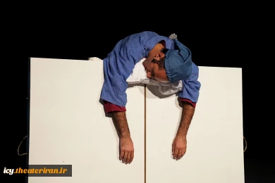نمایش «خورپوفیسم»- عکس: سمانه جویا /
کارگردان : امیر تنها/ پلاتو عبادی / 1403/08/15