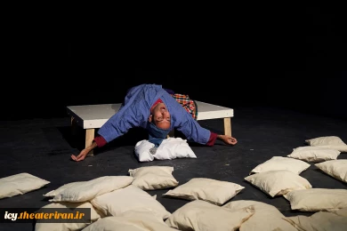 نمایش «خورپوفیسم»- عکس: سمانه جویا /
کارگردان : امیر تنها/ پلاتو عبادی / 1403/08/15