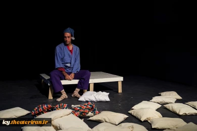 نمایش «خورپوفیسم»- عکس: سمانه جویا /
کارگردان : امیر تنها/ پلاتو عبادی / 1403/08/15