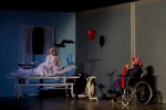 نمایش «اسکارلت و آن شب بارانی»- عکس: سمانه جویا /
کارگردان : امید نیاز/ سالن مهدیه/ 1403/08/15