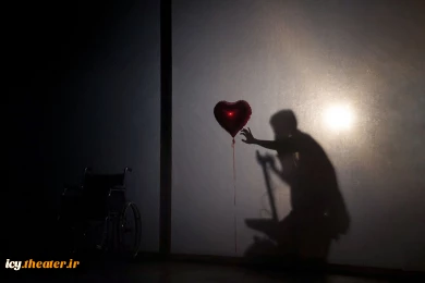 نمایش «اسکارلت و آن شب بارانی»- عکس: سمانه جویا /
کارگردان : امید نیاز/ سالن مهدیه/ 1403/08/15