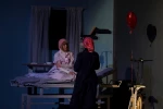 نمایش «اسکارلت و آن شب بارانی»- عکس: سمانه جویا /
کارگردان : امید نیاز/ سالن مهدیه/ 1403/08/15