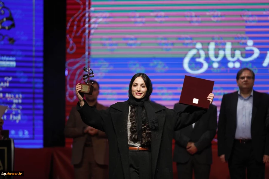 گزارش تصویری از مراسم اختتامیه بیست و نهمین جشنواره بین‌المللی تئاتر کودک و نوجوان همدان - سری سوم/ 1403/08/17
عکس ها از ایمان حامی خواه