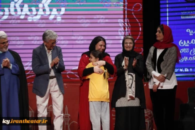 گزارش تصویری از مراسم اختتامیه بیست و نهمین جشنواره بین‌المللی تئاتر کودک و نوجوان همدان - سری چهارم/ 1403/08/17
عکس ها از ایمان حامی خواه
