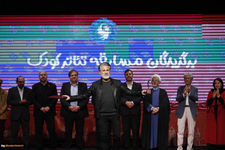 گزارش تصویری از مراسم اختتامیه بیست و نهمین جشنواره بین‌المللی تئاتر کودک و نوجوان همدان - سری چهارم/ 1403/08/17
عکس ها از ایمان حامی خواه